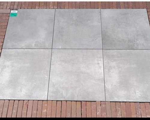 Keramische tegel op beton Grey 60x60x4cm.