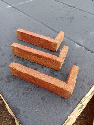 Steenstrip hoek rood - Geba 205