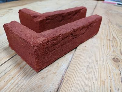 Steenstrip hoek rood - Geba 042