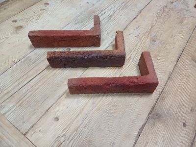 Steenstrip hoek rood - Geba 405