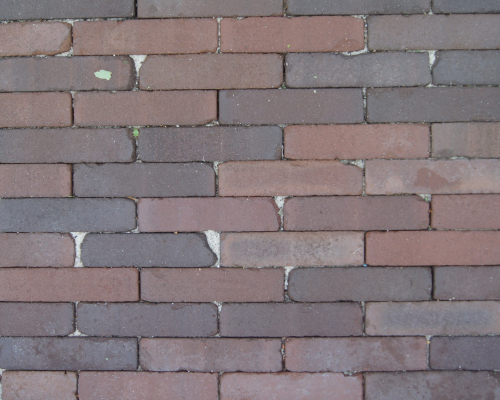 Gebakken waalformaat Geba 4090  rood genuanceerd getrommeld.49,95 p/m2