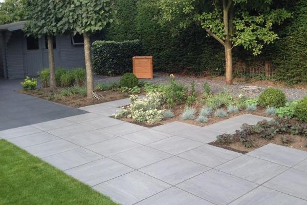 Wat kost het bestraten van mijn tuin, terras of oprit?